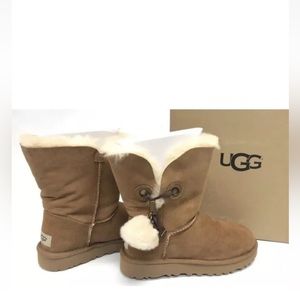 UGG Australia Irina Star Charm Suede Sheepskin Shearling Boots Womens Size 11
